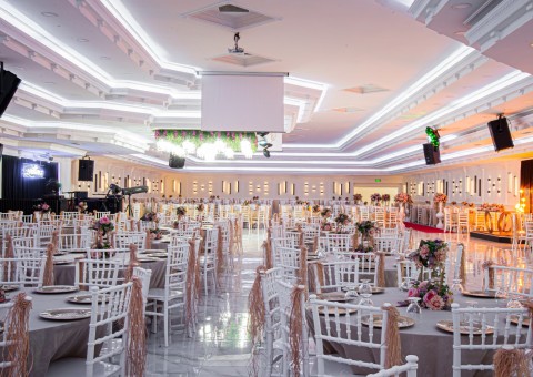 İstanbulun en iyi düğün mekanları arasında yer alan Zettina Düğün Salonu sizler için burada